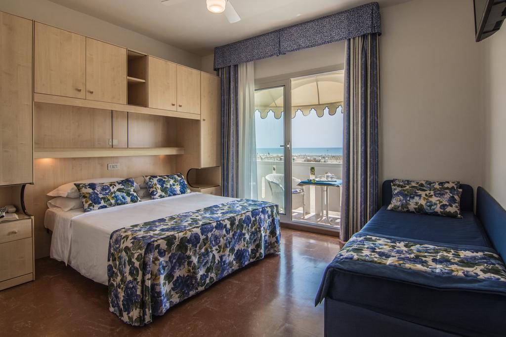 Hotel Doriana Caorle Exterior photo